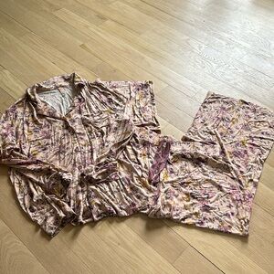 NWOT floral lounge set M